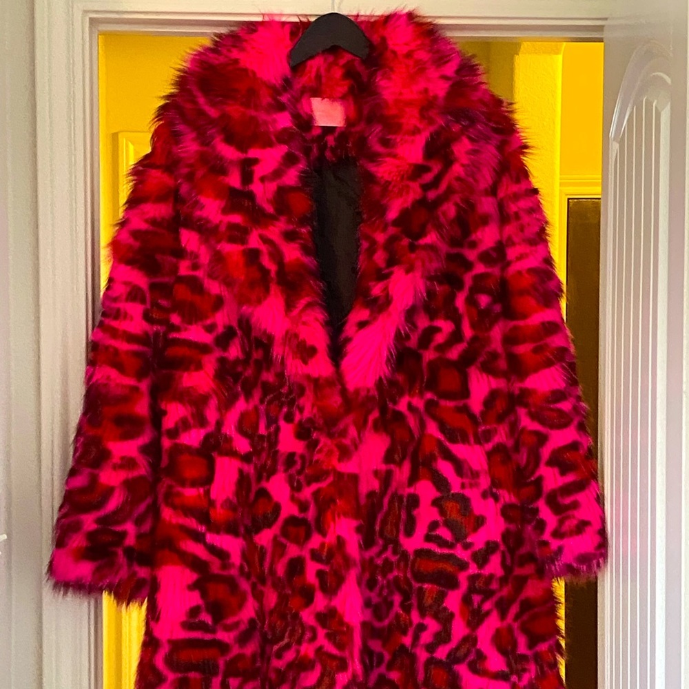 Dolls Kill Insane hot pink cheetah faux fur coat. No one will have this!